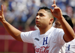 Emilio Izaguirre: 'Sería fantástico clasificarnos para el Mundial'