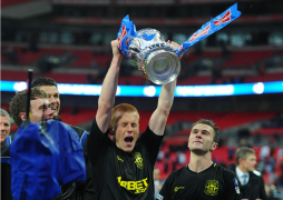 El festejo del Wigan, un sufrido campeón