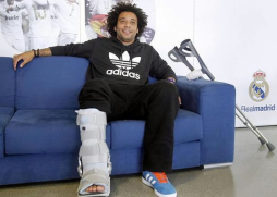 Marcelo operado con éxito del quinto metatarsiano del pie derecho