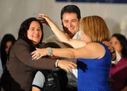 Honduras: Lobo felicita a Juan Orlando mientras sigue conteo