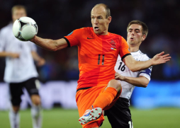 Alemania pone contra las cuerdas a Holanda