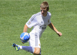 Real Madrid presenta a Illarramendi, su nueva figura