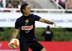 Portero del América sufre accidente automovilístico