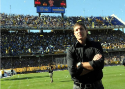 Boca festeja en despedida de Schiavi y la vuelta de Palermo a La Bombonera