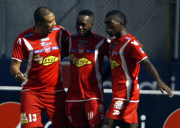 Motagua deja escapar el triunfo y termina entre silbidos