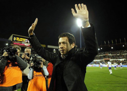 Jugador argentino desea volver al fútbol tras recibir un riñón de su padre