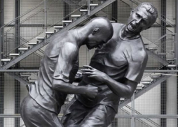 Inmortalizan con estatua el cabezazo de Zidane a Materazzi