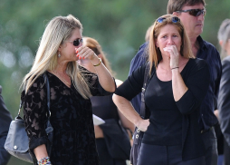 Oscar Pistorius niega entre lágrimas que quisiera matar a su novia