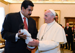 El Papa y Maduro analizan crisis política