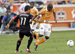 Boniek García participa en la remontada del Houston Dynamo