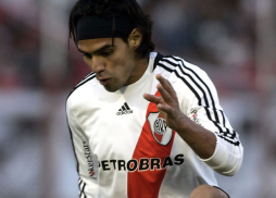 El Tigre Falcao les ruge a Cristiano y Messi