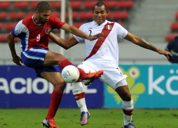 Futbolista peruano causa alarma en aeropuerto de Costa RIca