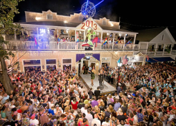 El mundo celebra la llegada de 2013 pese a la crisis mundial