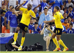 Jamaica vence a El Salvador del 'Cuate' Castillo