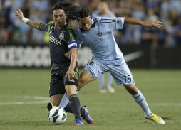 Roger Espinoza gana su primer título con el Sporting Kansas City