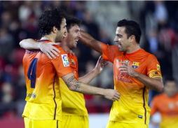 Un Messi histórico saca de un apuro al Barça