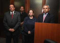 Honduras: Magistrado destituído presenta recurso ante la Corte