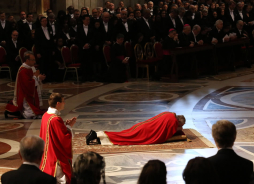 El papa Francisco preside en Roma su primer Vía Crucis
