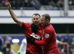 Manchester United supera al QPR y se aleja más