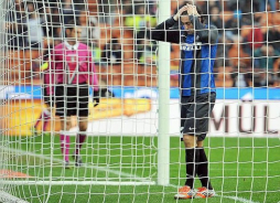 Inter pincha y pierde la ocasión de acercarse a la Juve