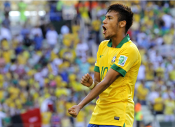 Neymar ganó el duelo a 'Chicharito' Hernández