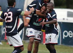 'Tyson' Núñez sigue mostrando su magia y firma golazo de chilena