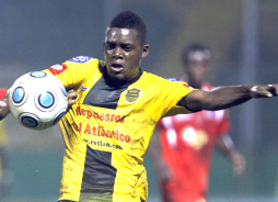 Jugador del Real España sufre convulsión por deshidratación