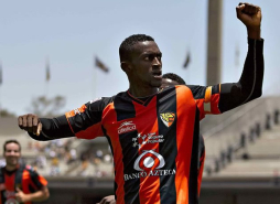 Porto ficha al colombiano Jackson Martínez