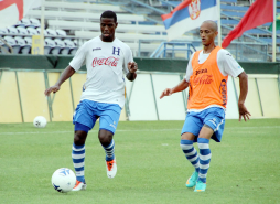 Honduras escondió sus armas y entrenó a puerta cerrada