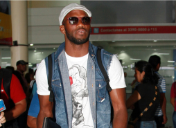 David Suazo llegó a Honduras para su juego de despedida