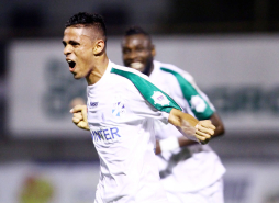 Marathón deja vivo a un diezmado Platense