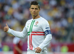 Cristiano Ronaldo responde a los gritos de 'Messi, Messi'