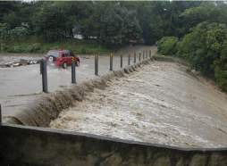 Aumentan a cinco los muertos impactados por un rayo