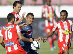 Motagua golea en regreso del 'Cuate' Castillo y hunde al Vida