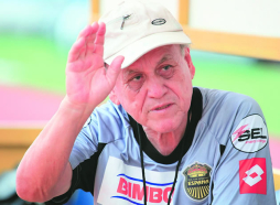 Chelato Uclés:'La Selección tiene que mejorar mucho”