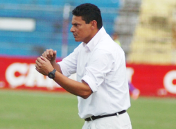 Emilio Umanzor, separado del Deportes Savio