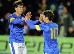 Brasil, con un Kaká inspirado, vapulea a la frágil Irak