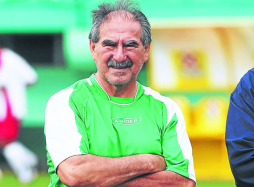 Alberto Romero anuncia barrida en Platense