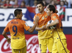 Messi rescata al Barça de la pesadilla en Pamplona