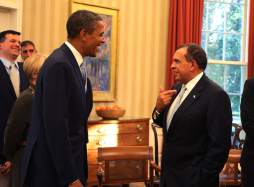 Presidente de Honduras pedirá a Obama 'apoyo decidido' para combatir narcotráfico