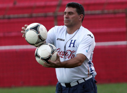 Suárez: 'Daría un riñón por encontrar un goleador'