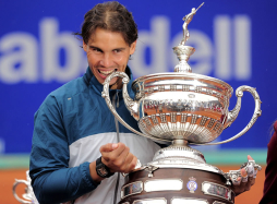 Nadal logra su octavo título en Barcelona