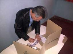 Victor Hugo Barnica denuncia compra de identidades en Copán