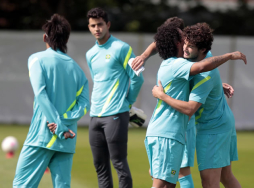 Pato, Hulk y Neymar comandarán ataque brasileño