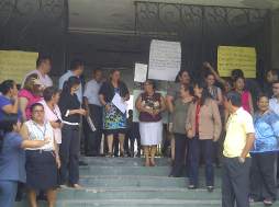 Empleados judiciales exigen a Finanzas