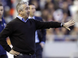 Muere de un infarto el técnico español Manolo Preciado