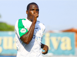 Javier Estupiñán regresaría al Platense