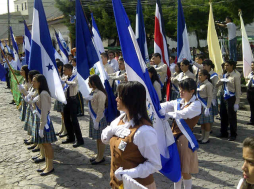 Vistosos desfiles en Santa Rosa de Copán