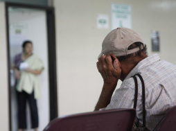 Cierran consultorios en el Mario Rivas por falta de médicos