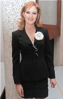 Se divorcia del hijo de 'Chespirito'